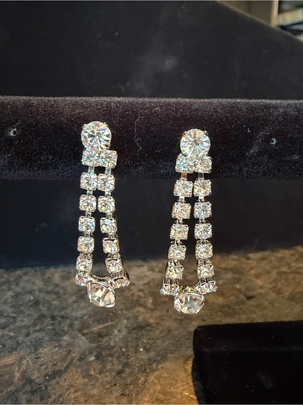 Vintage clear rhinestone dangle drop earrings for pierced ears